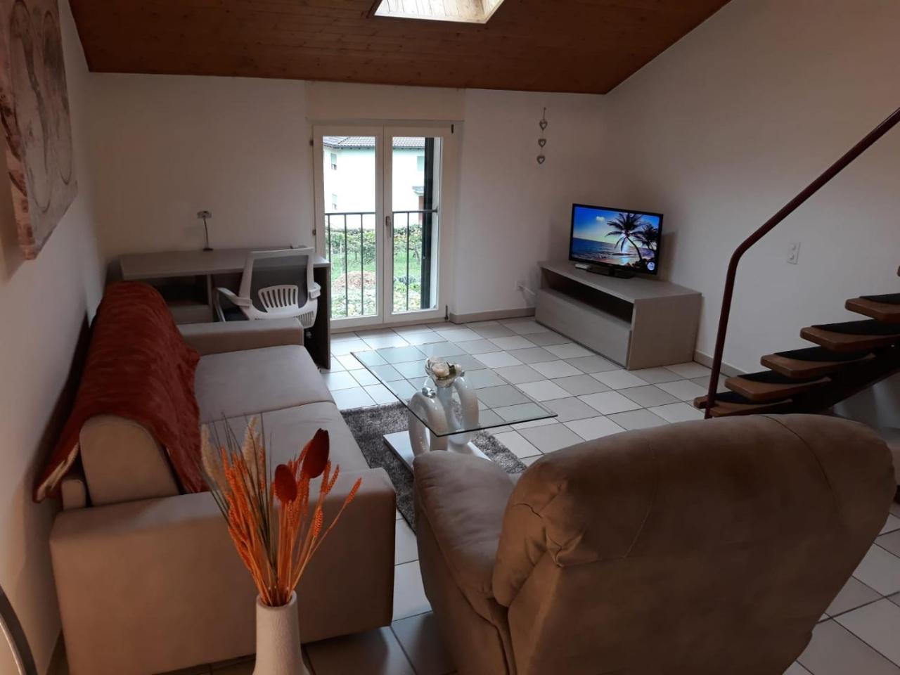 Holidays Homes Il Folletto Quartino Buitenkant foto