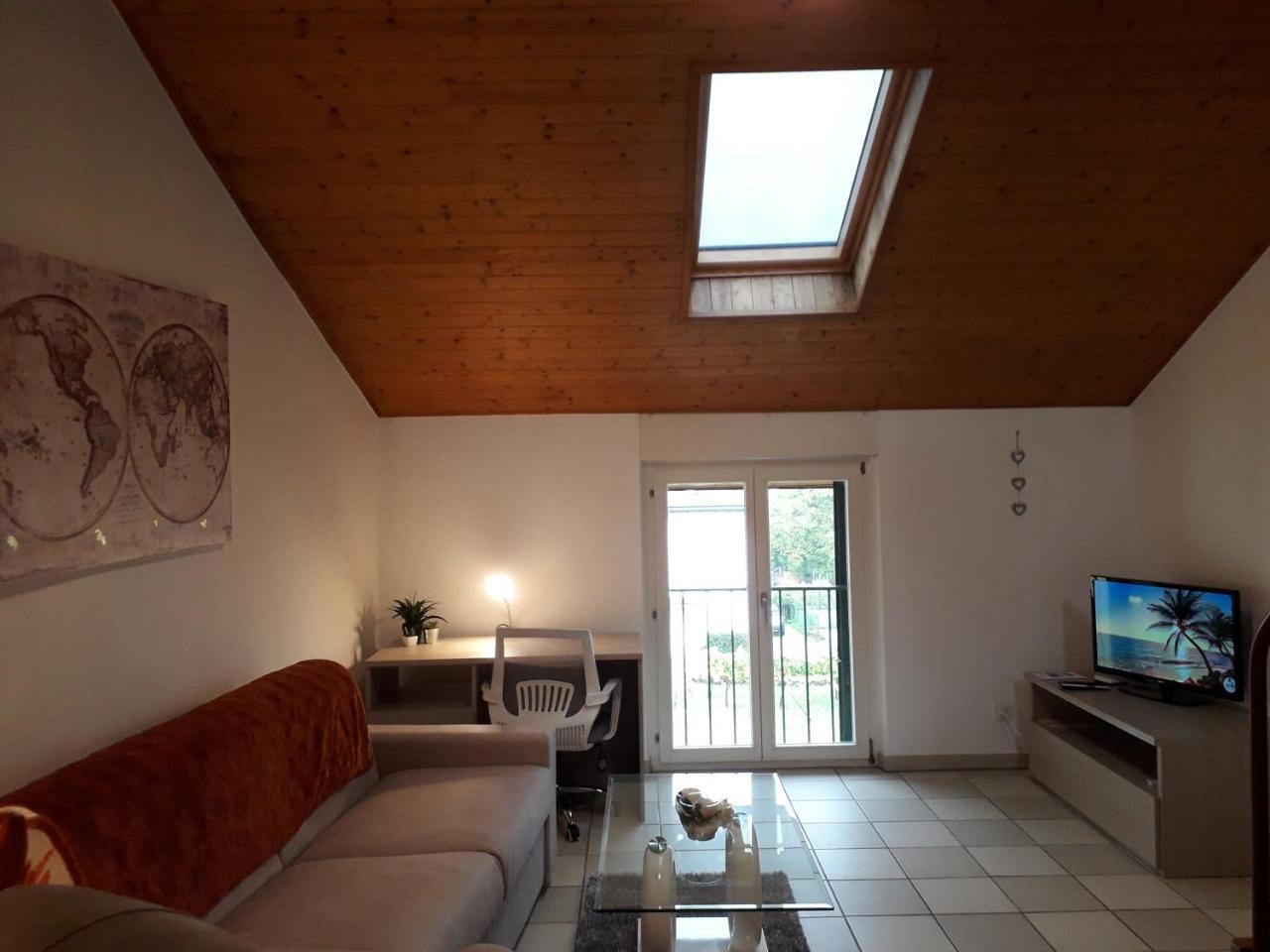Holidays Homes Il Folletto Quartino Buitenkant foto